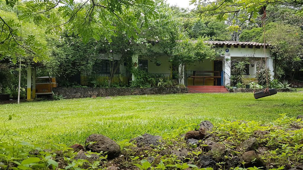 Casa De La Cascada Guest House Tepoztlan Exterior photo