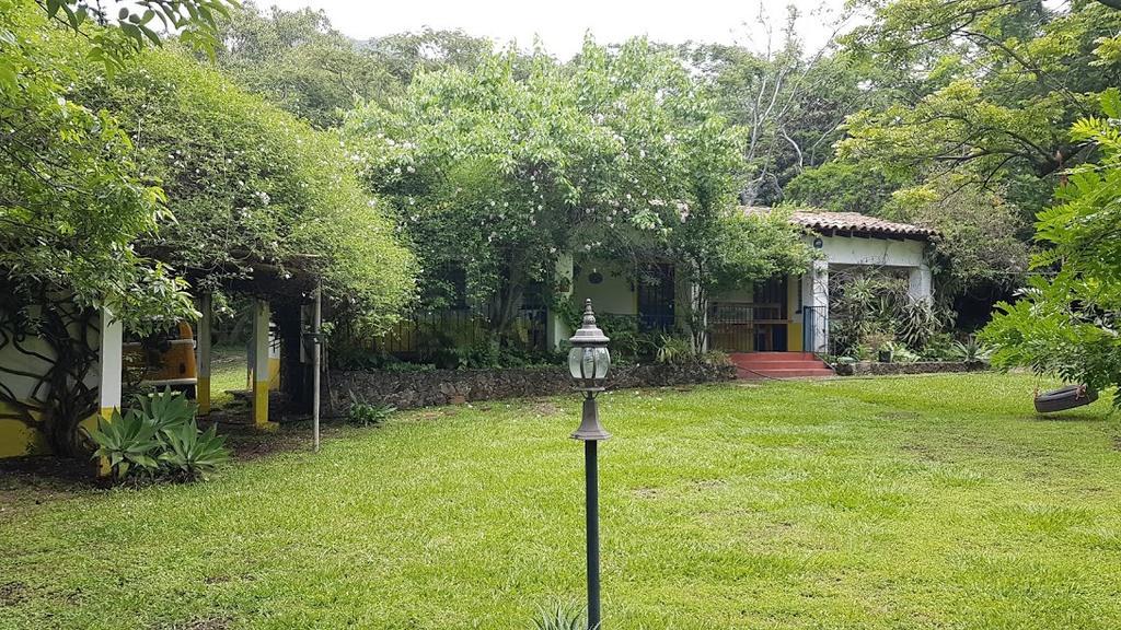 Casa De La Cascada Guest House Tepoztlan Exterior photo